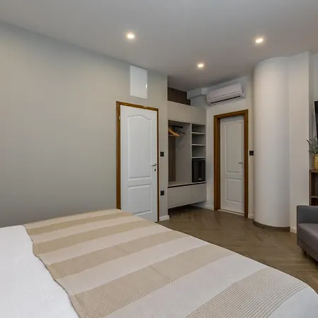 Pensión Luxury Bolero Split